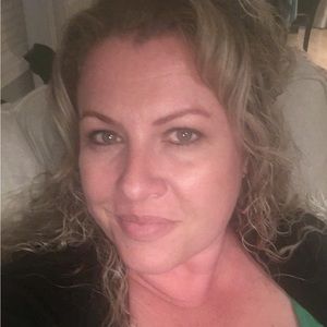 Meet your Posher, Christy